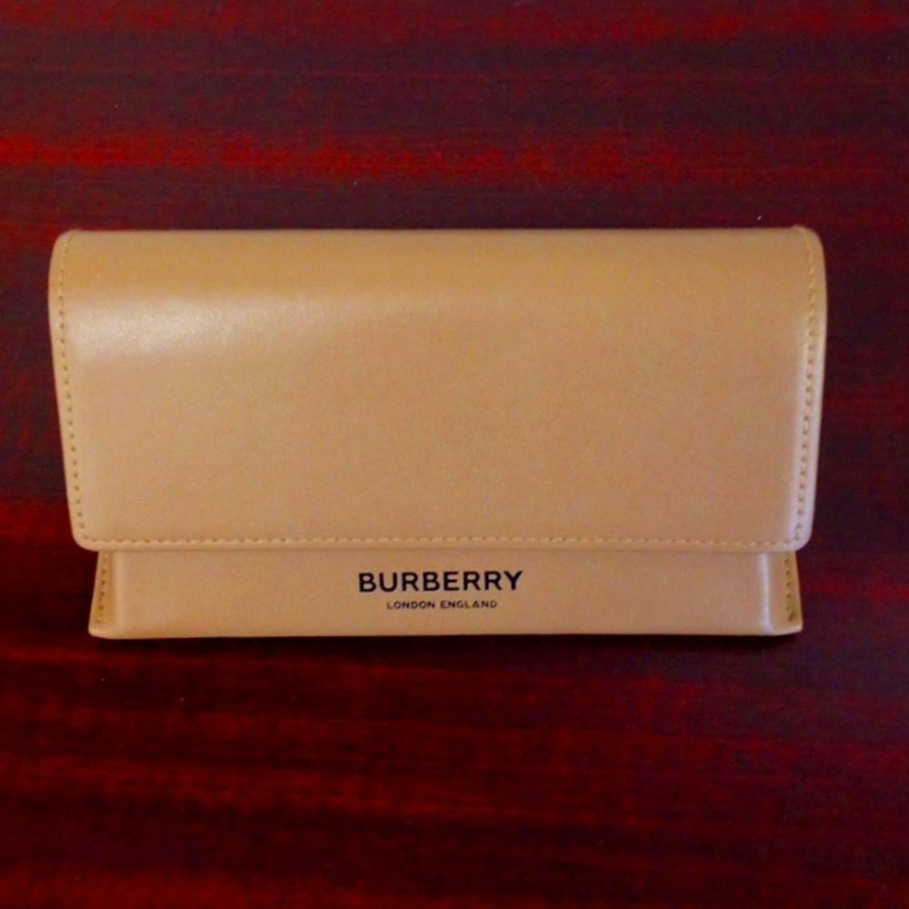BURBERRY London England Tan / Brown Leather Sunglass / Eyeglass Case Like New - Picture 1 of 2